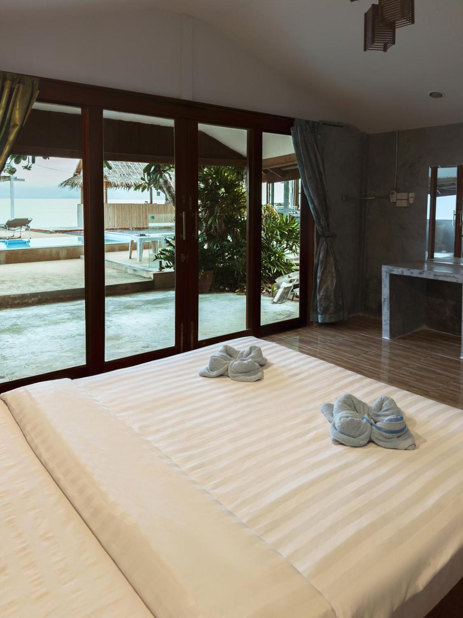 The Cosy Sunset Beach Resort & Restaurant Thongsala Exterior photo